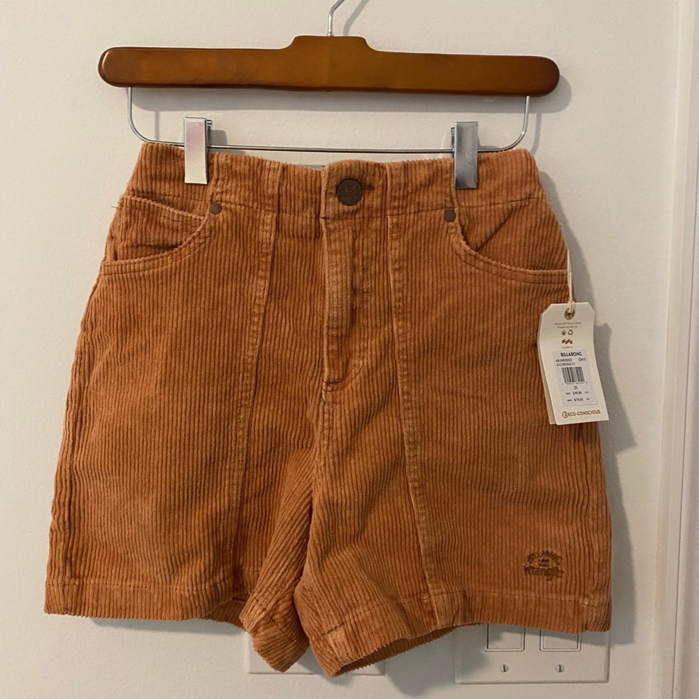 NWT BILLABONG SHORTS